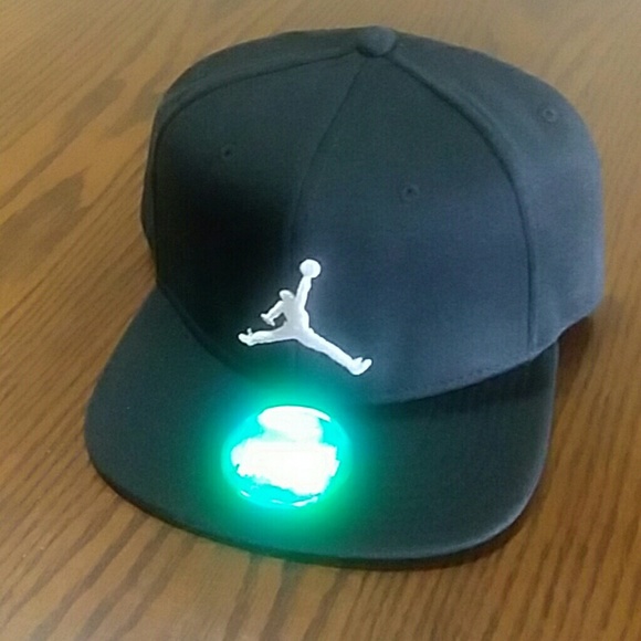 jordan straight cap